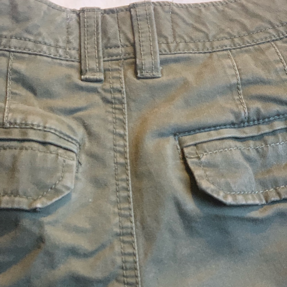 3/$15 Navy green Old Navy Khaki Shorts - Picture 8 of 8